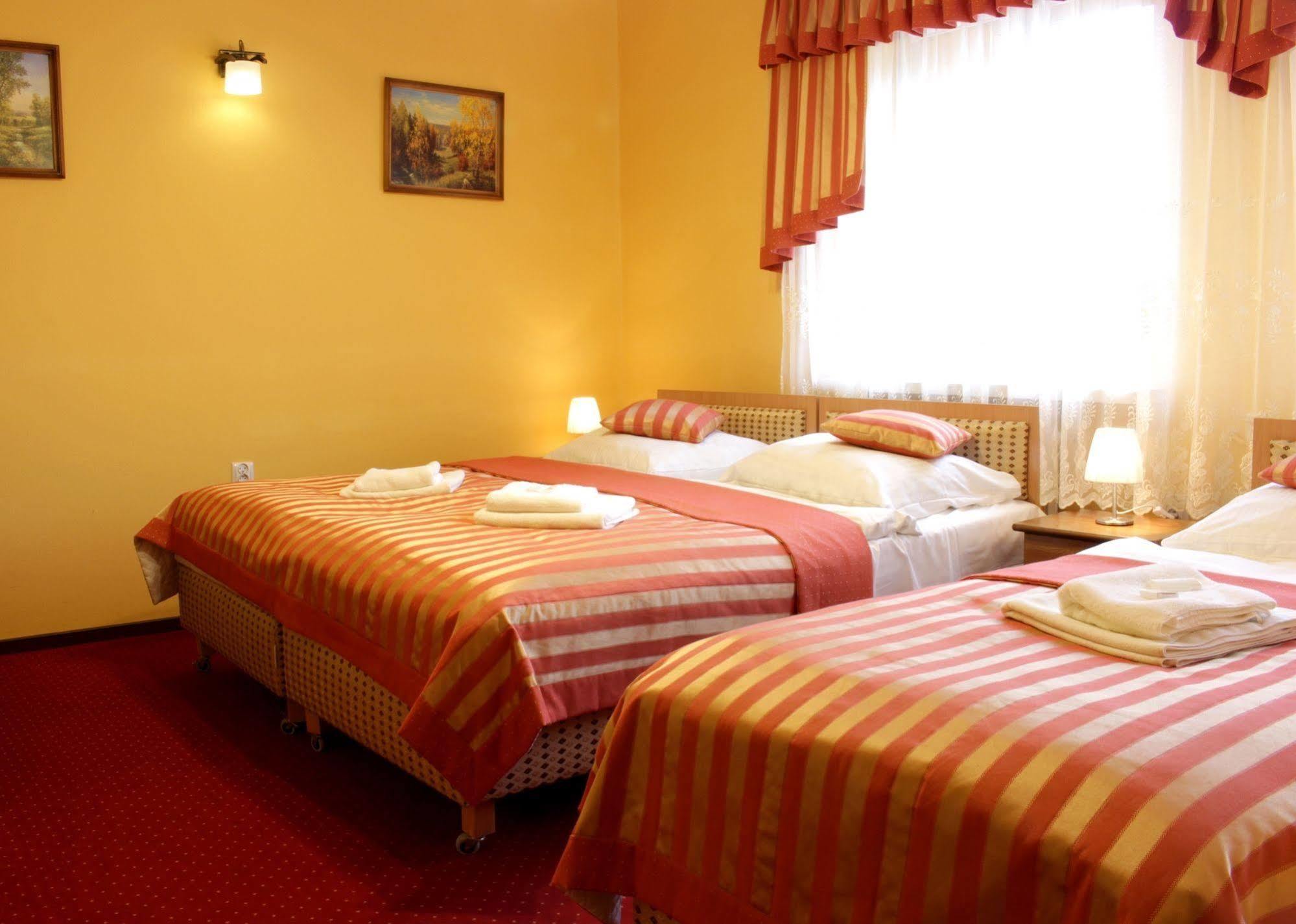 Hotel Dukat Biala Podlaska Exterior photo